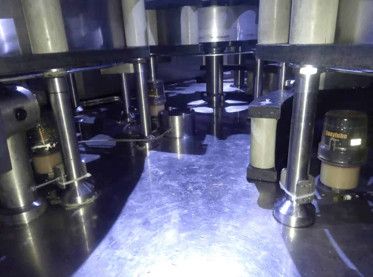 Bottle Washing Filling Machine